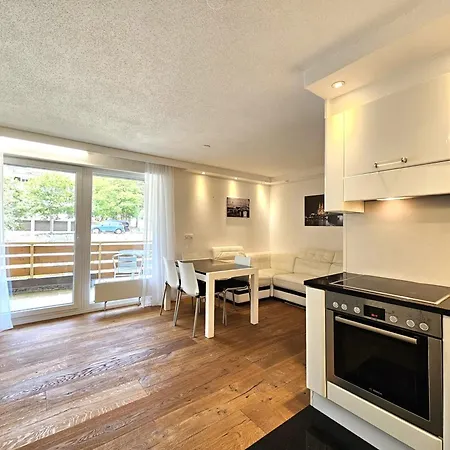Cristal 45 - Stilvoll, Komplett Neu Apartment *