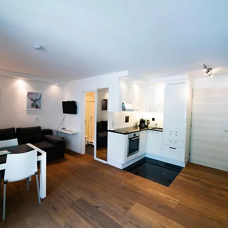 Cristal 45 - Stilvoll, Komplett Neu